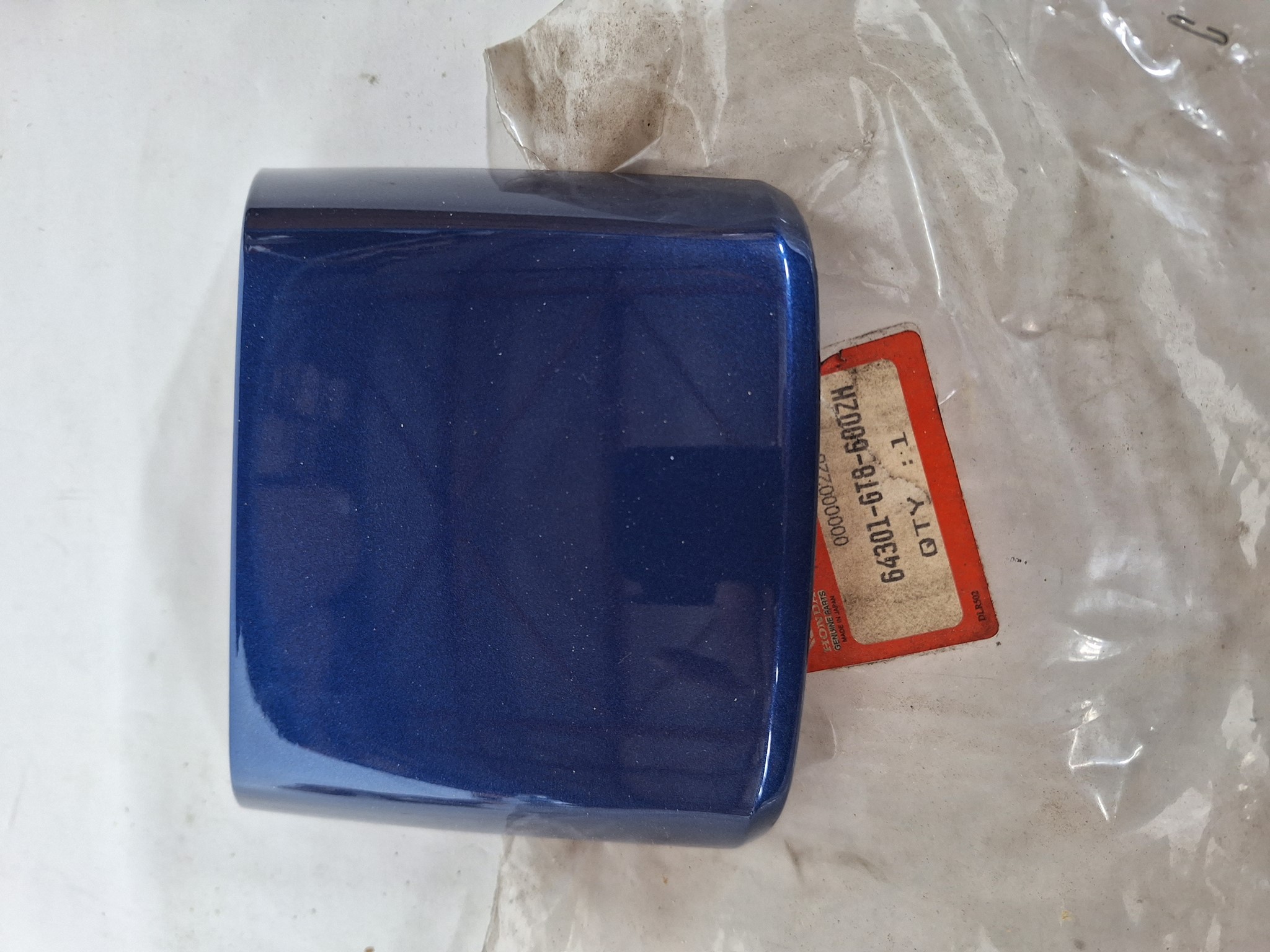 Picture of ABDECKUNG VORNE  64301-GT8-600ZH  PK 50 Wallaroo 